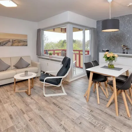 Terrassenhaus, 45 Apartment *