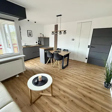 Terrassenhaus, 45 Apartamento